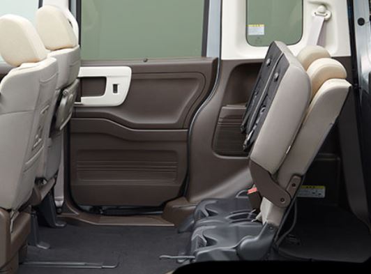 新車販売4年連続日本一 軽販売6年連続NO.1のN-BOXに潜む死角とは?