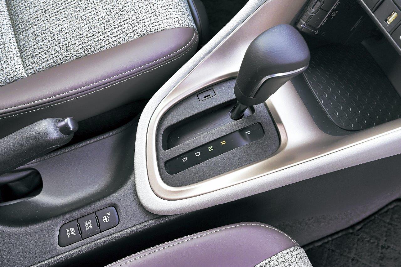 N-BOX ヤリス アルファード 人気NO.1車の裏切られた ここが許せない弱点とは?