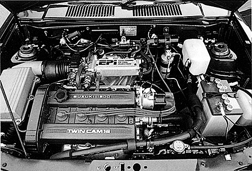 カルタスの1.3Lに搭載されたエンジンをショートストローク＆DOHC4バルブ化して搭載。後期モデルでは110psまでアップ