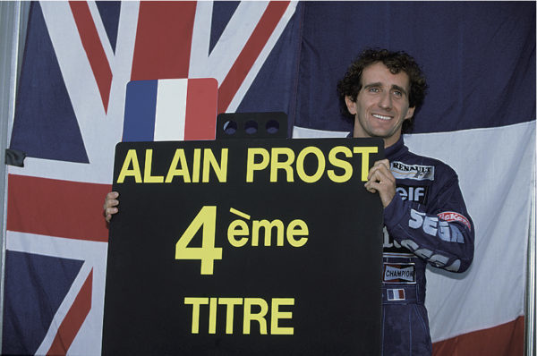 1993年、自身4度目のF1チャンピオンに輝いたプロスト。この年のドイツGPで自身最後の51勝をあげた。F1通算51勝は、2001年にミハエル・シューマッハに記録を破られるまで歴代最多勝であった