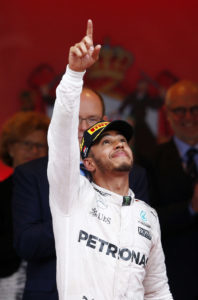 2014-2015年F1チャンピオンのルイス・ハミルトンは、F1界トップ年収を稼ぐ