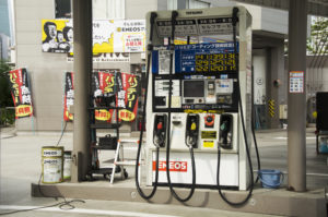 燃費がいいのはe-POWER。日々かかるガソリン代も安くあがるが、何km走るとガソリン車よりお得になる？