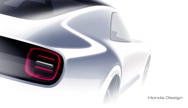 「Honda Sports EV Concept」。今回、ホンダ公式サイトで公開されたのはこの一枚のイラストのみ。流麗な2ドアクーペであることがわかる。四角いリアライトが「ホンダ1300」っぽい？