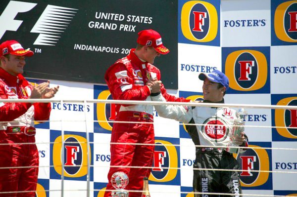 2004年のF1アメリカGPで自身初の表彰台を獲得した琢磨と同レースで優勝したシューマッハ
