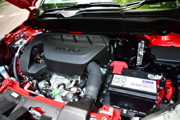 1.4ℓ直噴ターボエンジンのBOOSTERJETは2ℓNA並みの136㎰/21.4㎏mのパワー&トルクを誇る。レギュラーガソリン仕様なのも嬉しい。近々正式発表となるスイフトスポーツもこのエンジンがベースとなる