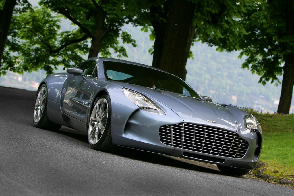 アストンマーチンOne-77(77台) 2009年1億3700万円。