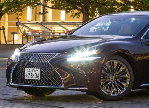 なぜ日本車は「高額車」はあっても「高級車」はないのか？
