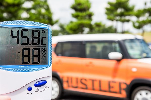 夏の車内温度上昇に注意 車内は70℃超の熱地獄に