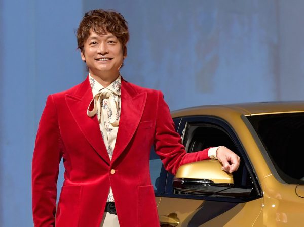 BMW X2スペシャル動画で香取慎吾氏がラップを披露