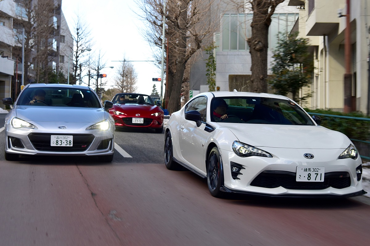 国産車三つ巴 Wrx タイプr Grmnか 注目スポーツ 同門対決 自動車情報誌 ベストカー