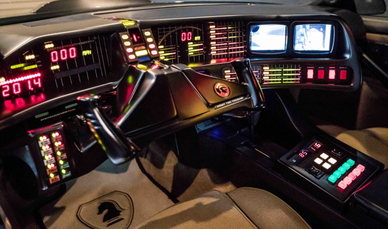 ナイトライダーの世界が現実に! クルマと対話時代に突入!「音声認識」最前線 自動車情報誌「ベストカー」