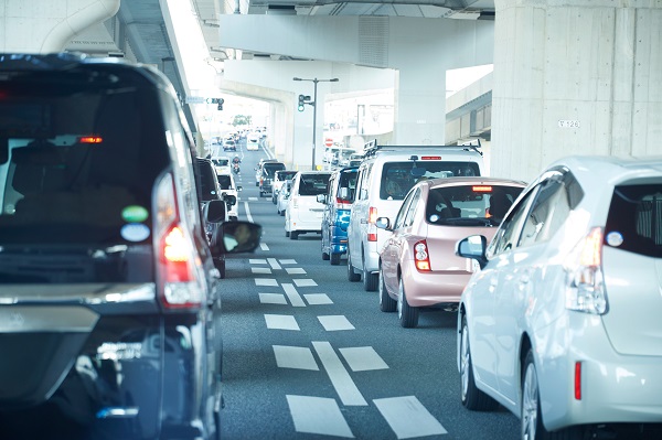 年末年始渋滞情報 まずは渋滞に巻き込まれない努力 万が一巻き込まれたらどうする 自動車情報誌 ベストカー