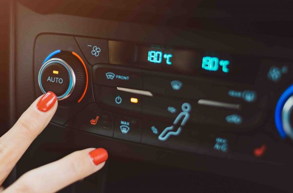 車内快適性の主役 意外と知らない カーエアコン を正しく使うコツ 自動車情報誌 ベストカー