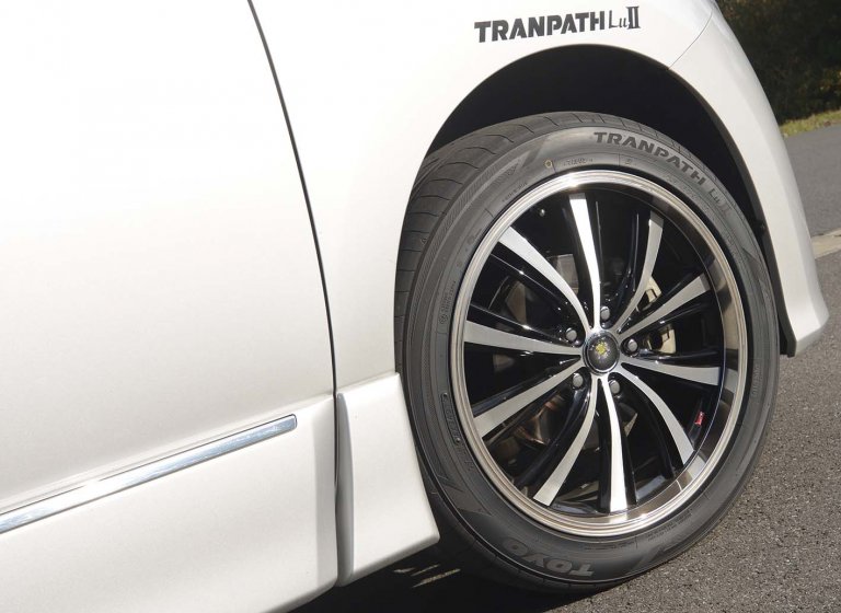 【ミニバン用、SUV用など続々登場】どこが違う!? 「専用タイヤ」の意義と実力 自動車情報誌「ベストカー」