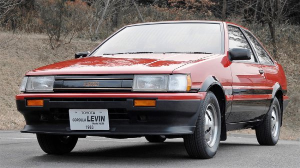 4代目・AE86型カローラレビン／1983-1987<br>