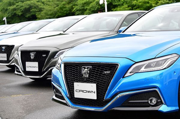 なぜクラウンだけが生き残れるのか 日本が誇る超名門車 人気の秘密 自動車情報誌 ベストカー
