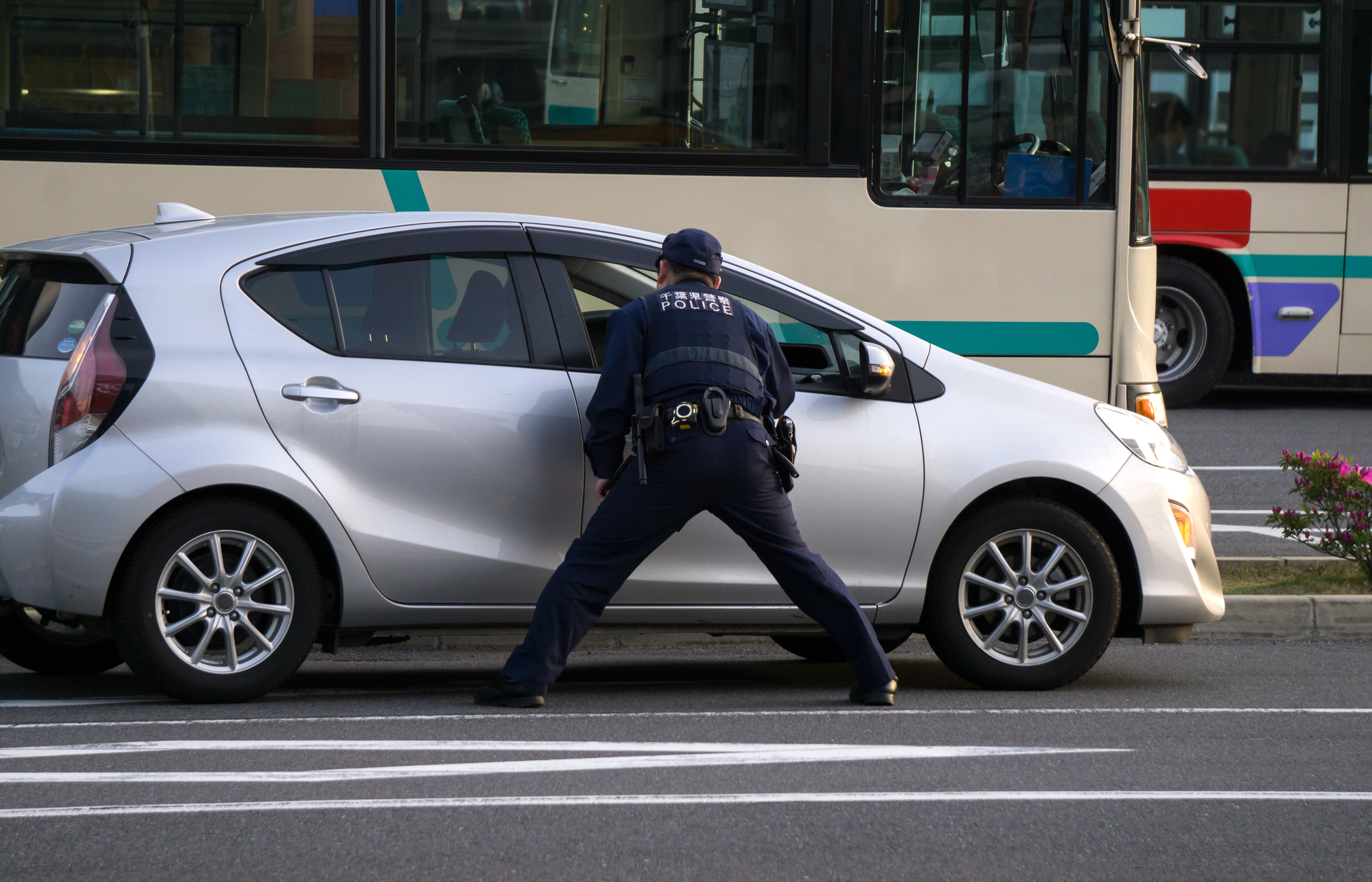 日本人の8割以上が守らない 信号のない横断歩道で止まらないと違反に 自動車情報誌 ベストカー