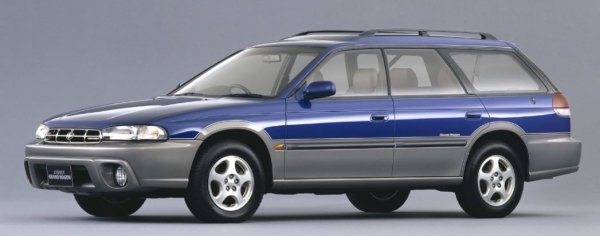 1995年に発売されたレガシィグランドワゴン（アメリカ名：アウトバック）。これ以降、アウディオールロードクワトロやボルボXC70などのクロスオーバーSUVが生まれている 