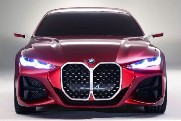 BMWは新型X8などキドニーグリルを巨大化させているが、このコンセプト4もこれぞ豚鼻だ。BMWもレクサスや日本車のミニバンのようにオラオラ顔になっていくのか?!