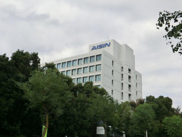 愛知県刈谷市に本社・刈谷工場を構えるアイシン精機は自動車部品の生産と開発を手掛けている<br>          