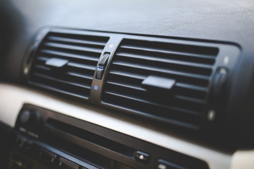 エアコンは賢く使う快適 安全装備 外気導入と内気循環の正しい使い方 自動車情報誌 ベストカー