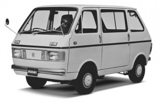 G・ジウジアーロがデザインを手がけたキャリイバンは1969年7月から3年間販売された。前後対称というスタイルで、リアハッチの傾斜が強いため荷室容積が少なく、次の5代目ではオーソドックスなスタイルとなった
