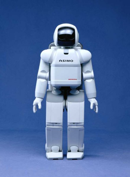 ASIMO（アシモ）。名前はAdvanced Step in Innovative Mobility（新しい時代へ進化した革新的モビリティー）の頭文字を取った