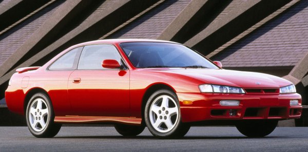 日本のシルビア（S13＆S14）は北米で240SXとして販売されていた。S13の240SXは、180SXそのままとワンビアがラインナップされていた