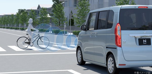 N-BOXはHonda SENSINGを全車に標準。軽自動車で昼間の自転車を唯一検知。今秋に予定されているマイナーチェンジでは電動パーキングブレーキの採用が確実