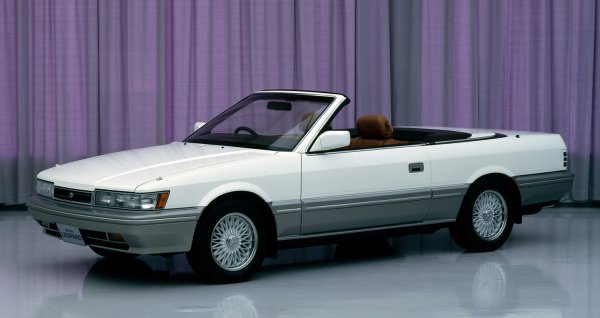 1987年の東京モーターショーで公開されたレパードアルティマX。残念ながら市販されることはなかった。ちなみにソアラエアロキャビンは1989～1991年の2年間にわたり限定500台販売