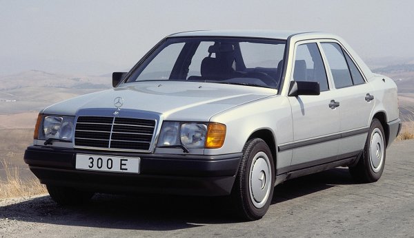 1985年300E