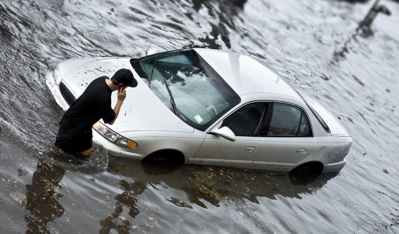 К чему снится машина в воде. Water Flood car.