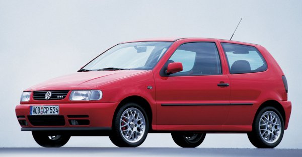 1994年にデビューした3代目ポロは日本で1996年から販売。ポロに初めてGTIが設定されたのもこのモデルで、日本でもにメジャーな存在となった