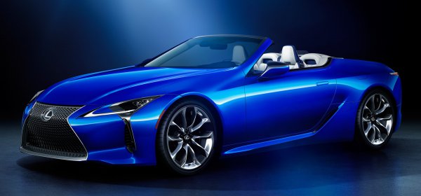 2020年6月18日、限定60台で販売された特別仕様車「LC500 コンバーチブル“Structural Blue”」。価格は1650万円。限定60台のうち40台はオーナー向けの先行商談、20台を一般向けの抽選発売分としたがすでに完売