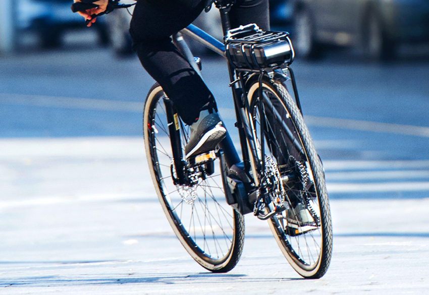 自転車に乗る人、要注意!!! 6月30日施行の改正道交法で自転車もu201cあおり 