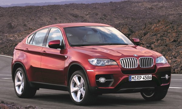 2008年に登場した初代BMW X6。当時、現在のようなクーペSUVの盛況は予想できなかった