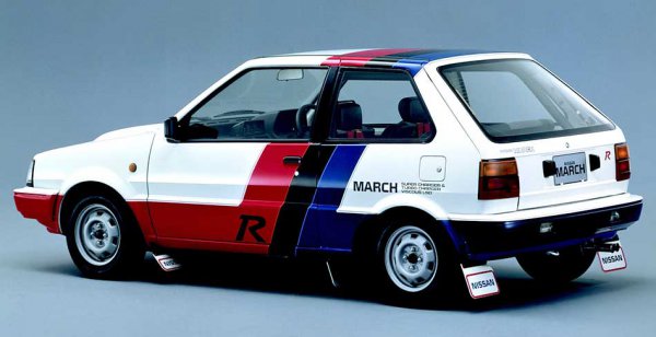 競技用のラリーベース車として1988年に登場したマーチR。全日本ラリーのトップドライバーの多くがチョイするほどの人気となった
