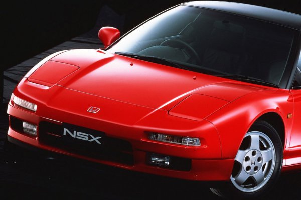 ホンダ NSX 生誕30周年！ 国産初のスーパースポーツが変えた「常識」
