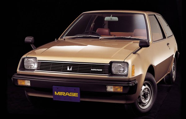 1978年にデビューした初代ミラージュは当時の日本のコンパクトカーとしては斬新なデザインと軽快な走りで瞬く間に大ヒット