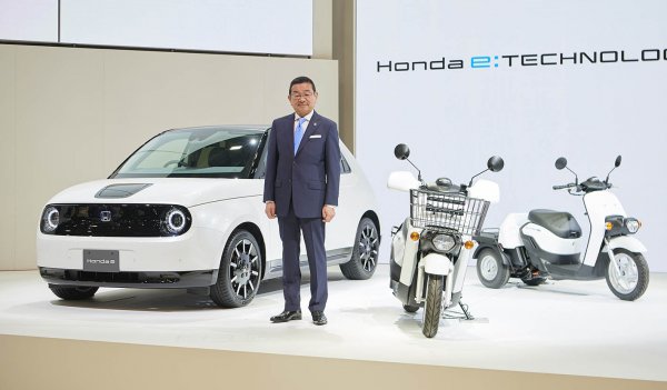 ホンダeは東京モーターショー2019で日本初公開された。プロトタイプということだったが、ほとんどそのまま市販されてビックリ