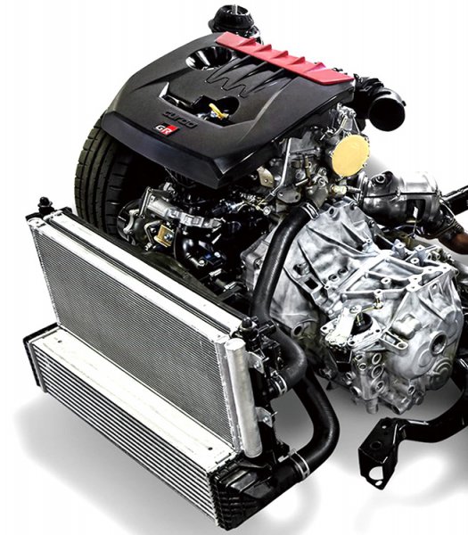 RZ、RCに搭載される直列3気筒1.6Lターボエンジンは最高出力272ps、最大トルク37.7kgmを発揮。トランスミッションは6速MTで、4WDシステムは専用開発された多板クラッチによる前後可変トルク配分式