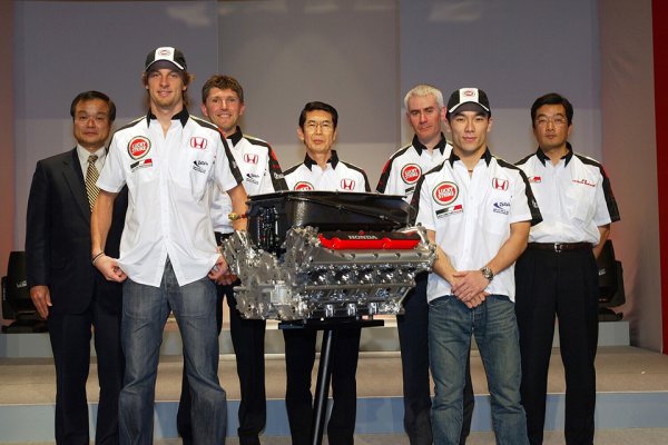 2004年からはレギュラードライバーに佐藤琢磨を迎え、日本からの声援もより高まった