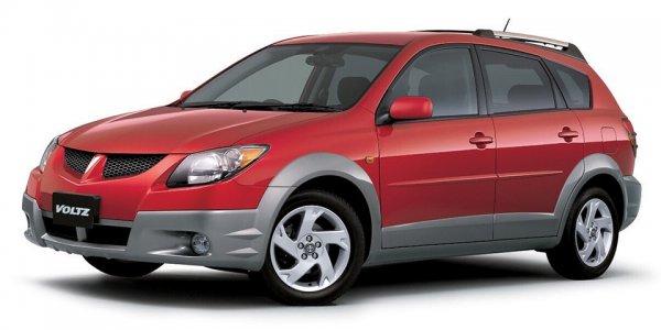 GMと提携していたトヨタが販売した逆輸入車ヴォルツ。アメリカほどの人気は得られず2年足らずで姿を消した