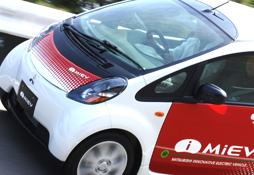 三菱i Miev 世界初の量産電気自動車が今年度内生産終了 自動車情報誌 ベストカー