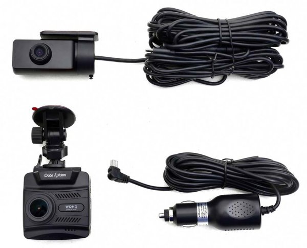DVR3200-Bは前後カメラにステー、電源ケーブルを同梱する