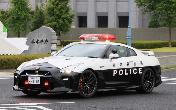 レクサスLC500にGT-Rも!! 日本の現役超高性能パトカー 6選 - 自動車 