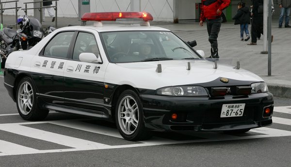 神奈川県警高速隊に配備されたオーテックバージョンのGT-Rパトカー。2020年現在も1台は交通安全イベントなどで活躍している