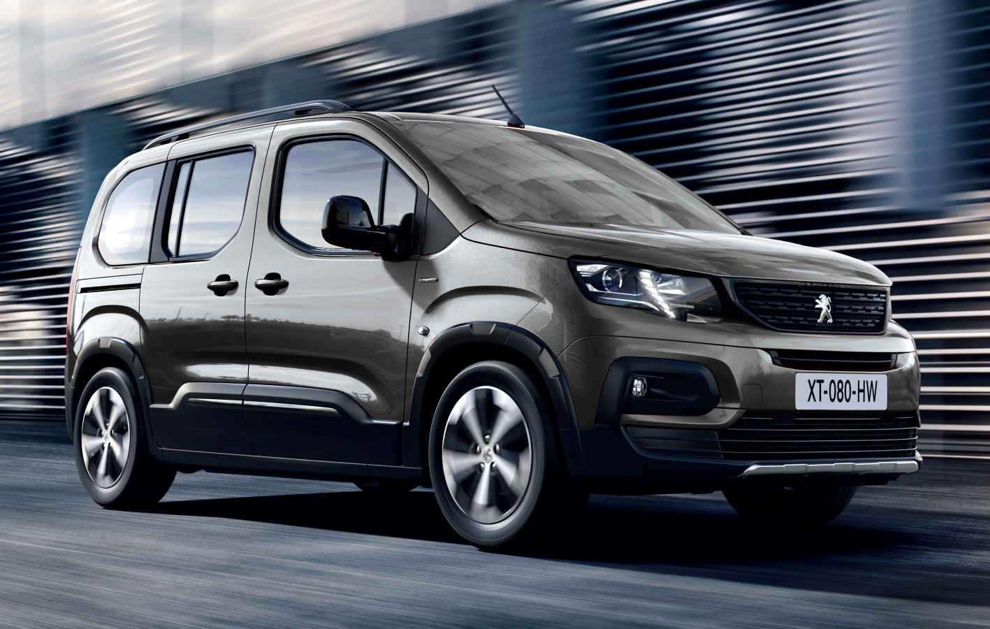 プジョー リフターが本格販売開始へ アウトドアなmpvの魅力とは 自動車情報誌 ベストカー