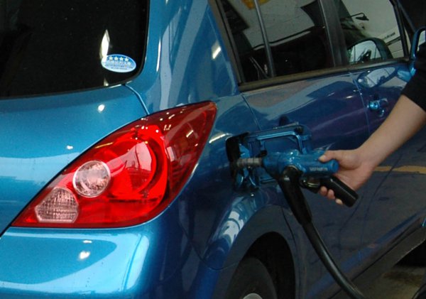 改訂版 指定と違う種類のガソリンを給油するとどうなる？