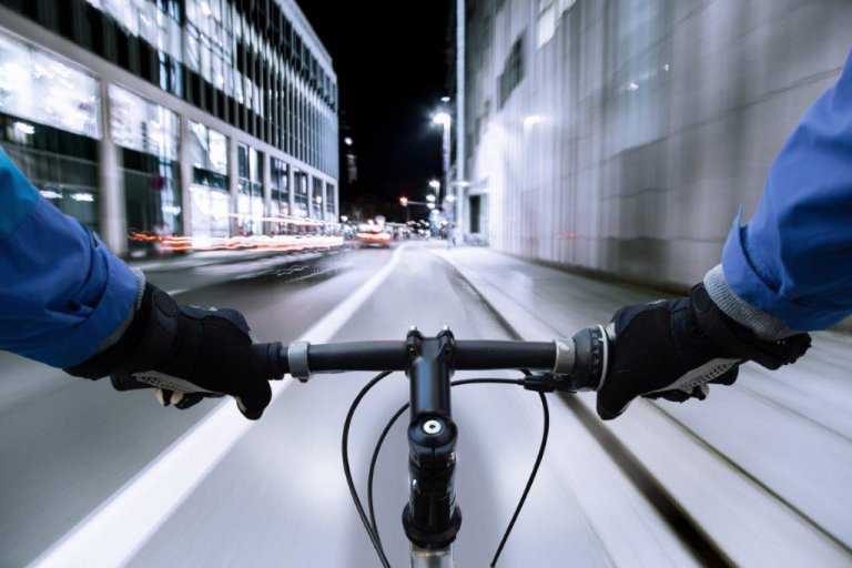 自転車 走る 場所 が ない